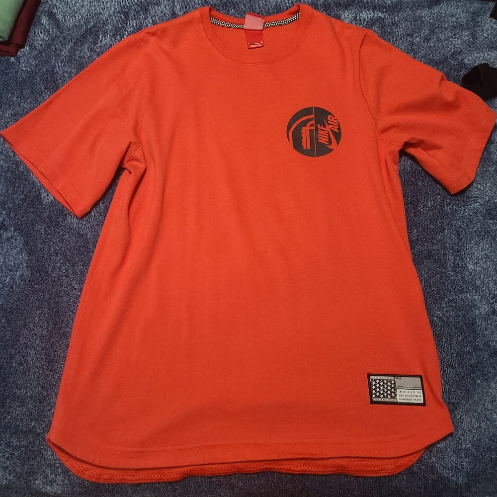 Nike T Shirt